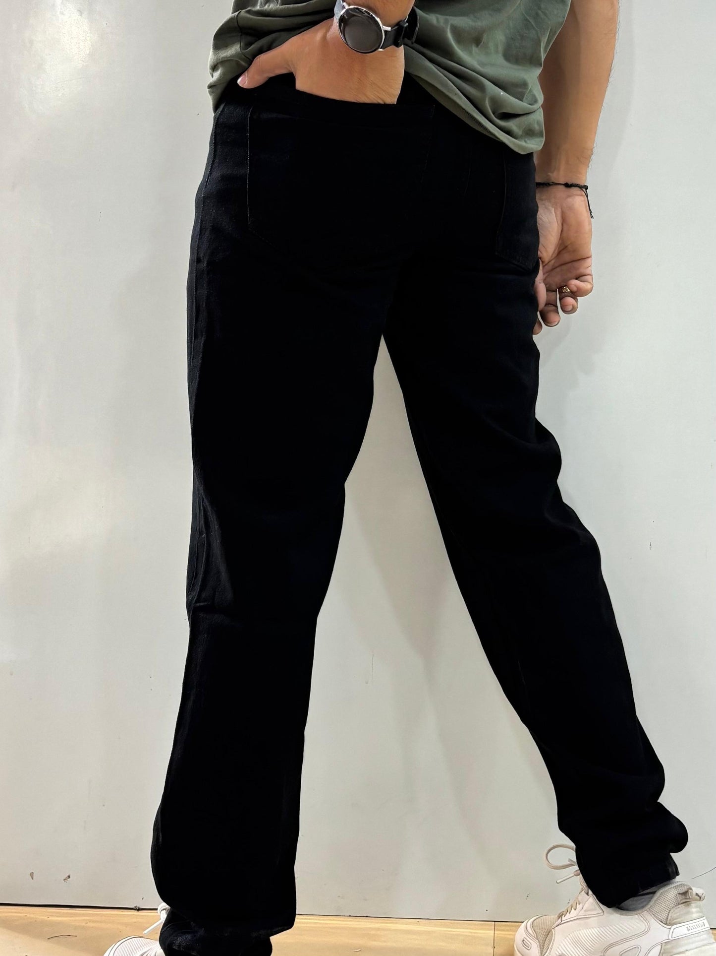 Black Carrot Fit Jeans