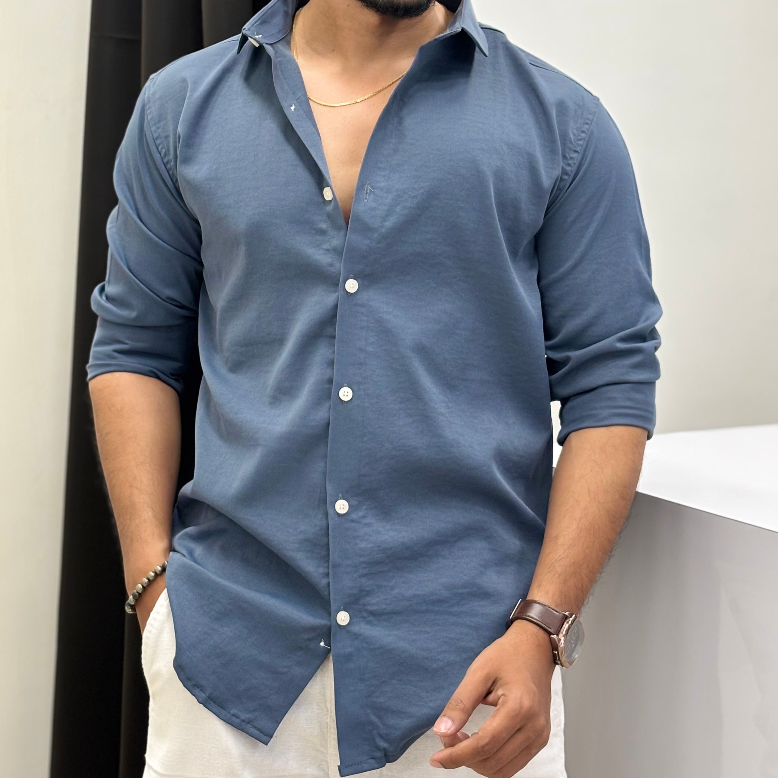 Men’s Casual Shirt with Soft Stretch Fabric