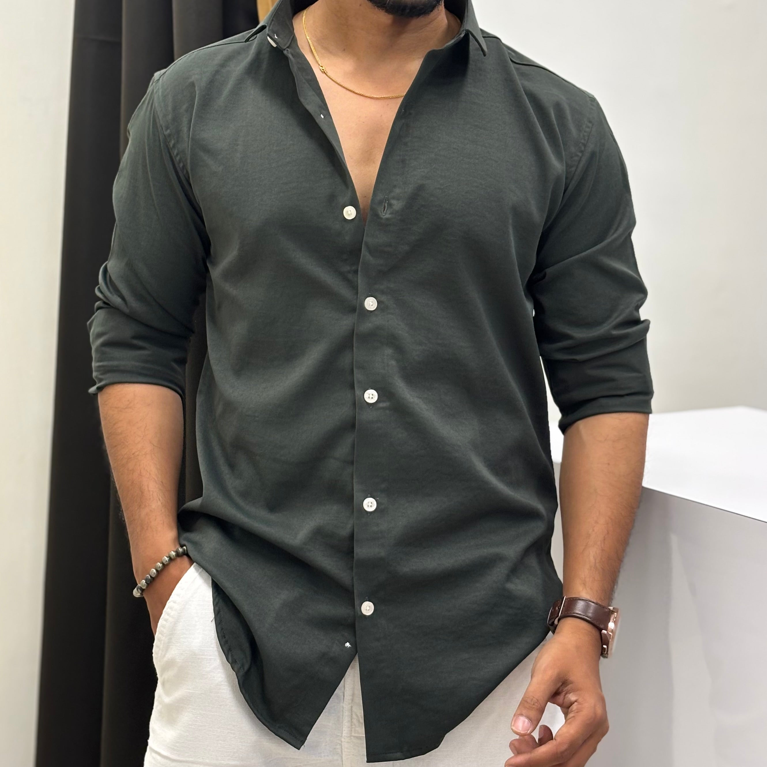 Men’s Casual Shirt with Soft Stretch Fabric
