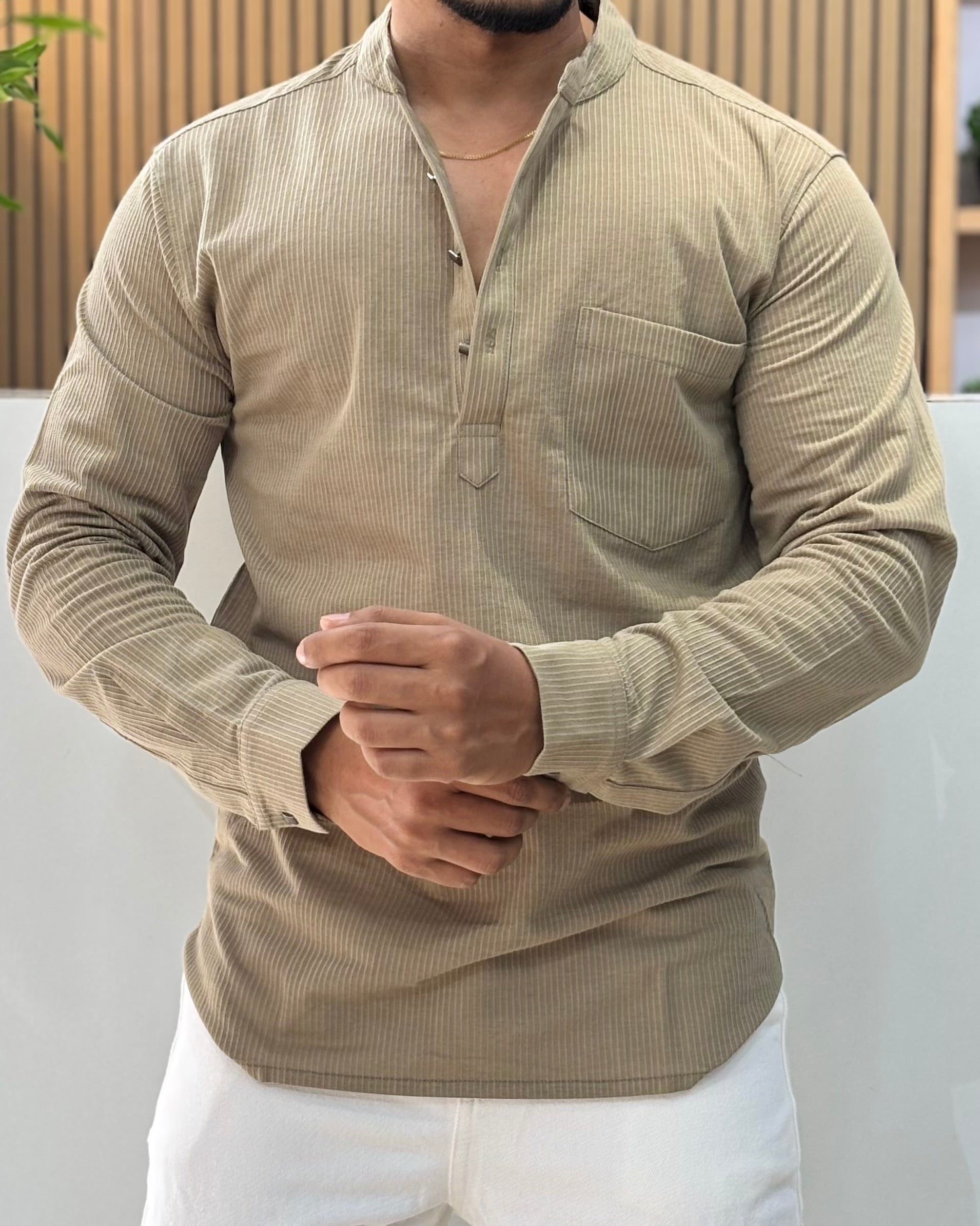 Men’s Mandarin Collar Textured Short Kurta