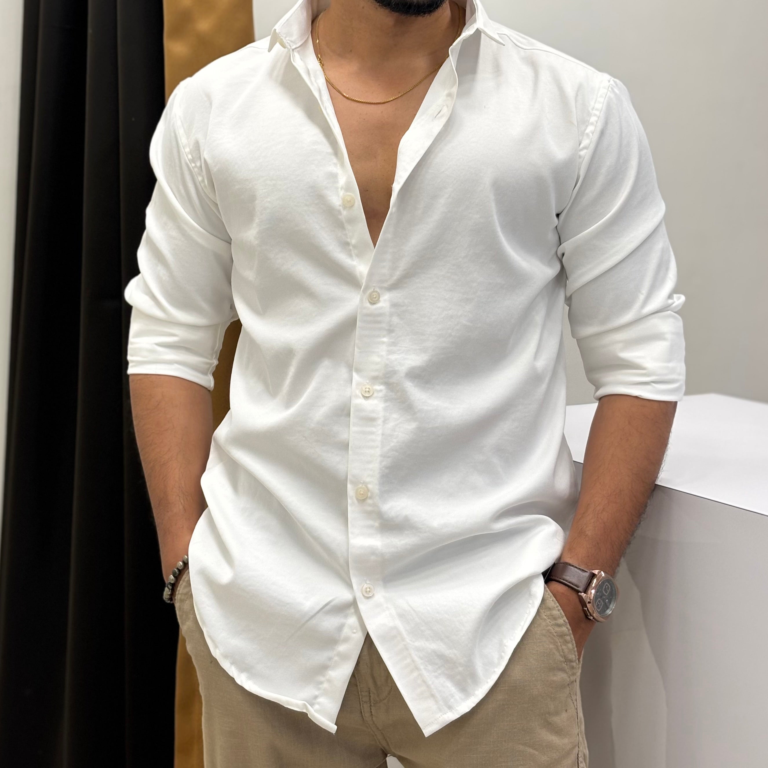 Men’s Casual Shirt with Soft Stretch Fabric