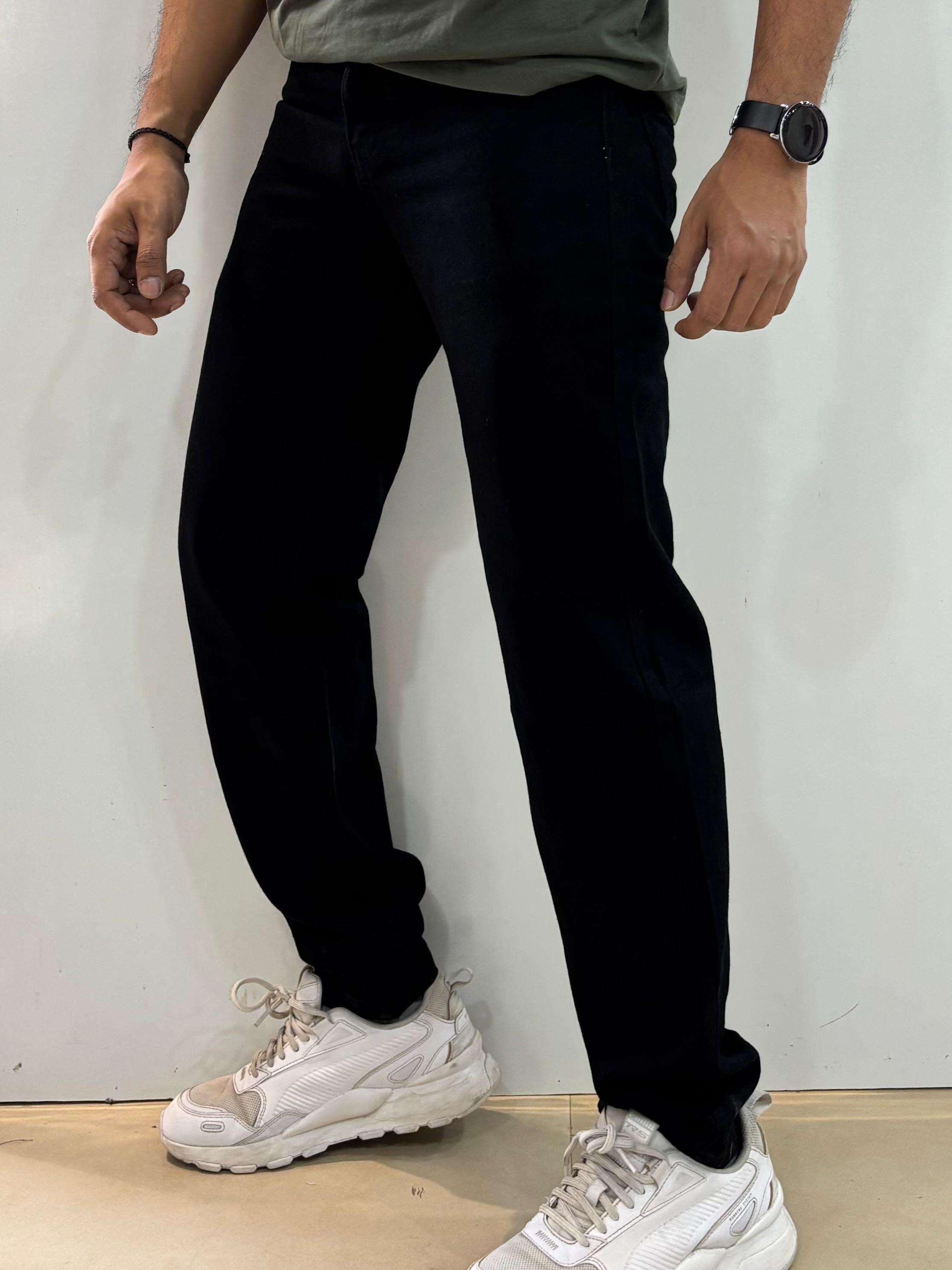 Black Carrot Fit Jeans